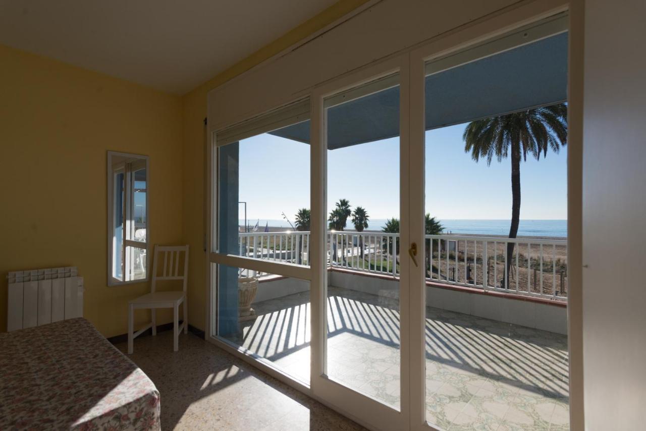 Apartamento En 1Era Linea Mar Con Terraza De 25M2 Castelldefels Exterior foto